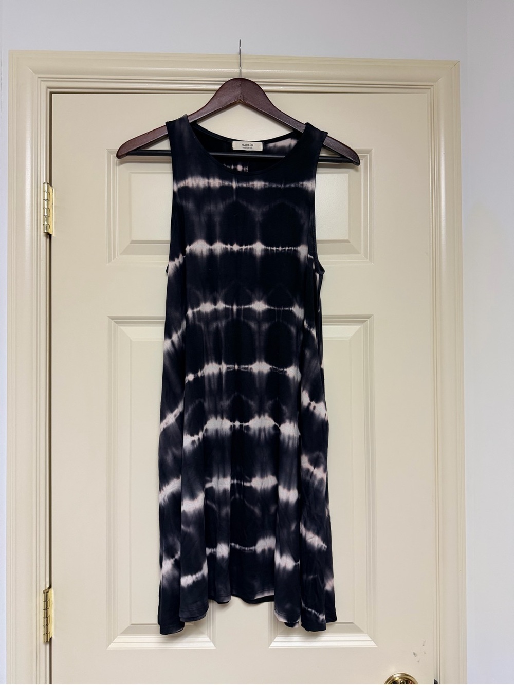 Tie-Dye Sleeveless Swing Dress in Black and White
